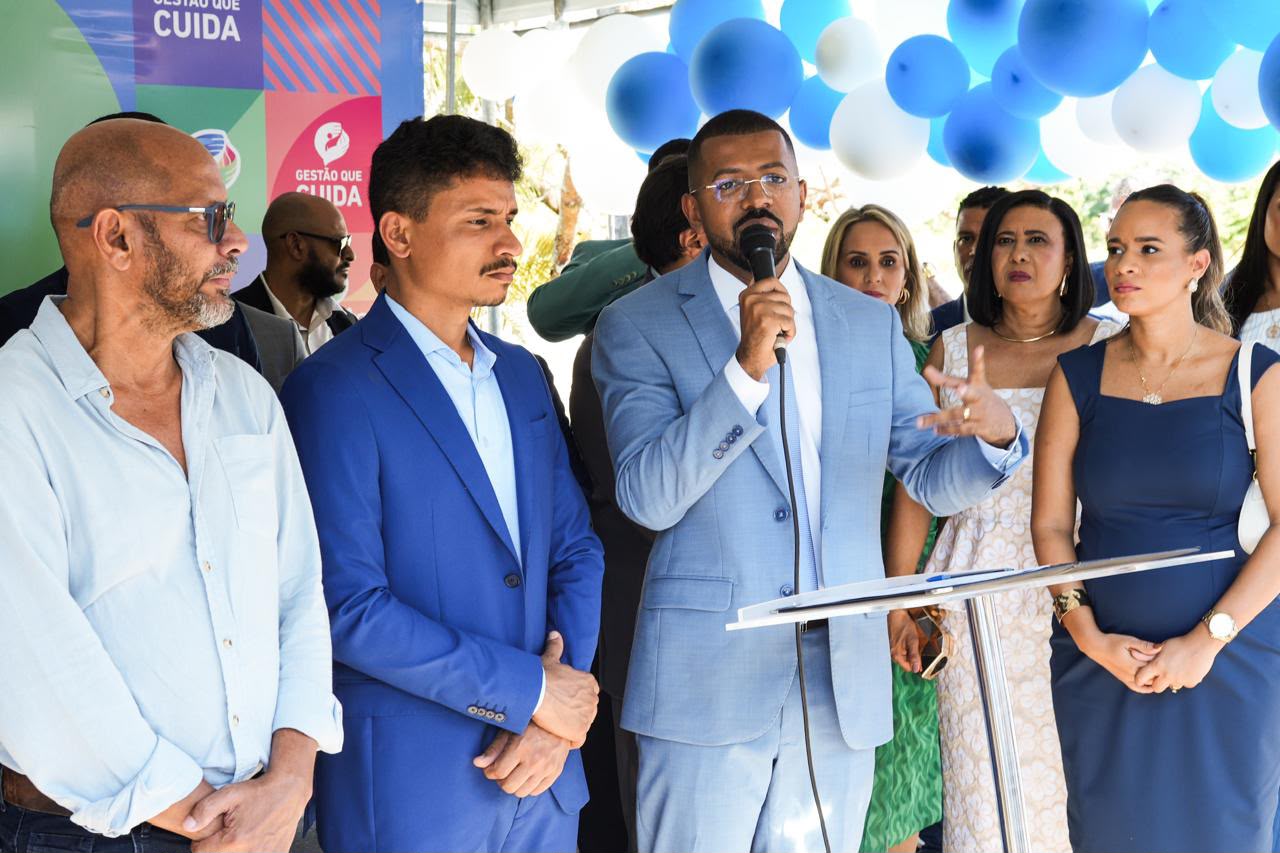 Candeias 68 anos: Prefeitura inicia comemoração do aniversário da cidade com atos cívicos e assinatura de ordem de serviço.